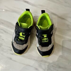 Toddler Kids Sneakers H&M size 10 white green Shoes